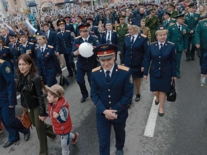 В день 74-й годовщины со Дня Победы сотрудники следственного управления приняли участие в торжественных мероприятиях