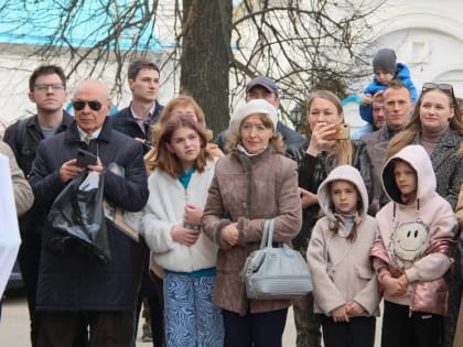 В Калуге открыли памятник Белому Биму