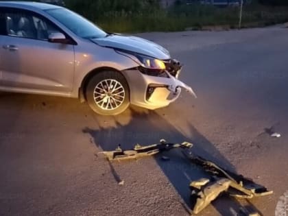 В Людиново на улице Лясоцкого столкнулись легковушка и скутер