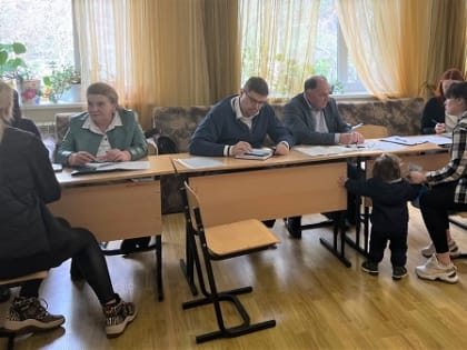 В день космонавтики Уполномоченный посетил пункт временного размещения беженцев «Спутник»