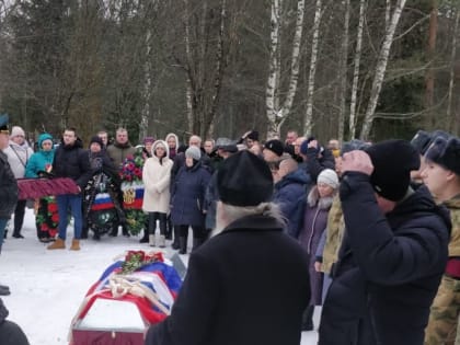 В Казанском соборе города Людиново прошло отпевание воина, погибшего в ходе спецоперации на Украине