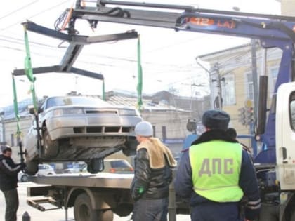 Калужанина, отказавшегося выходить из эвакуируемого авто, арестовали на 5 суток