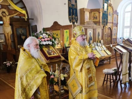 В одном из древнейших храмов Козельска почтили память Николая Чудотворца