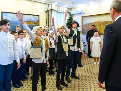 Воспитанники воскресной школы поздравили Владислава Шапшу  с Рождеством