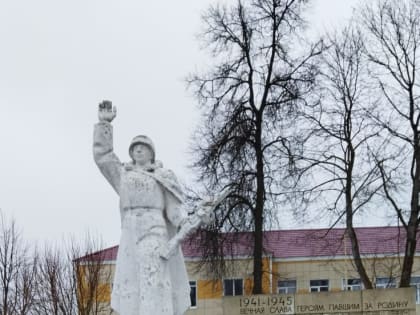 Благочинный Думиничского округа совершил заупокойную литию над останками воина Великой отечественной войны