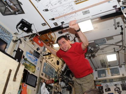 С ЮБИЛЕЕМ, ПЕРВЫЙ ПОТОМСТВЕННЫЙ КОСМОНАВТ ПЛАНЕТЫ!