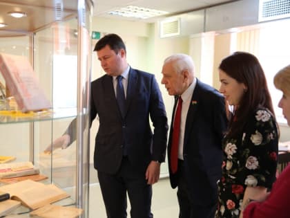 В Калуге открылась выставка «Учитель, человек, эпоха»