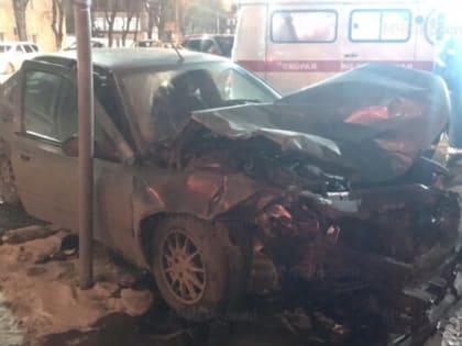 В Калуге на Рылеева жестко столкнулись две иномарки