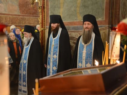 Празднование Введения во храм Пресвятой Богородицы в  Пафнутьевом монастыре