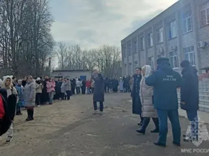 В Калужской школе эвакуировали детей