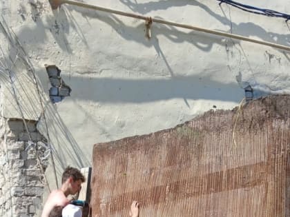 Дети помогают восстанавливать древний храм города Козельска