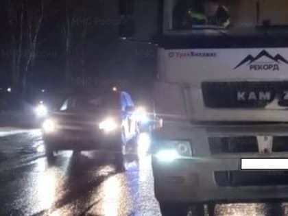 В Боровском районе грузовик насмерть сбил 33-летнюю женщину