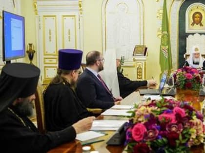 Святейший Патриарх Кирилл встретился со священниками, осуществляющими миссионерскую деятельность в Интернете