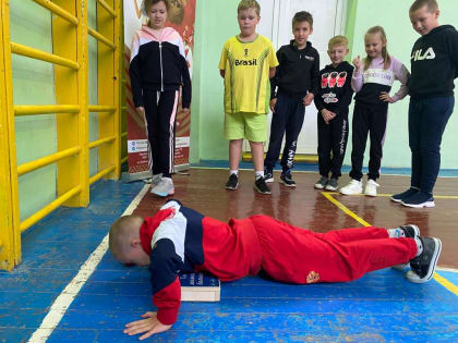 Ученики МБОУ СОШ №11 приняли участие в акции "Урок ГТО!"