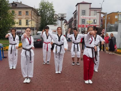 Дню физкультурника в Калуге не помешал дождь