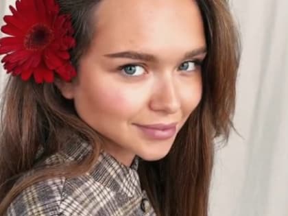 Дочь Дмитрия Маликова Стефания отсудила деньги у калужской швейной фабрики