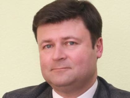 Юрий Моисеев поздравил калужских выпускников с окончанием школы