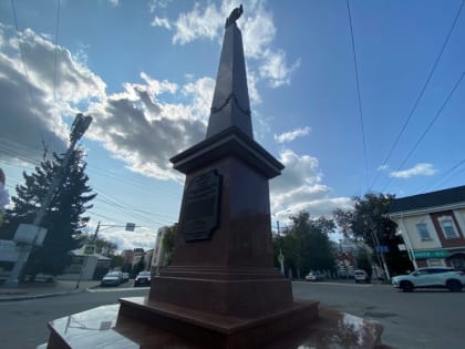 Вокруг стелы в Калуге установят ограду за 534 тысячи рублей