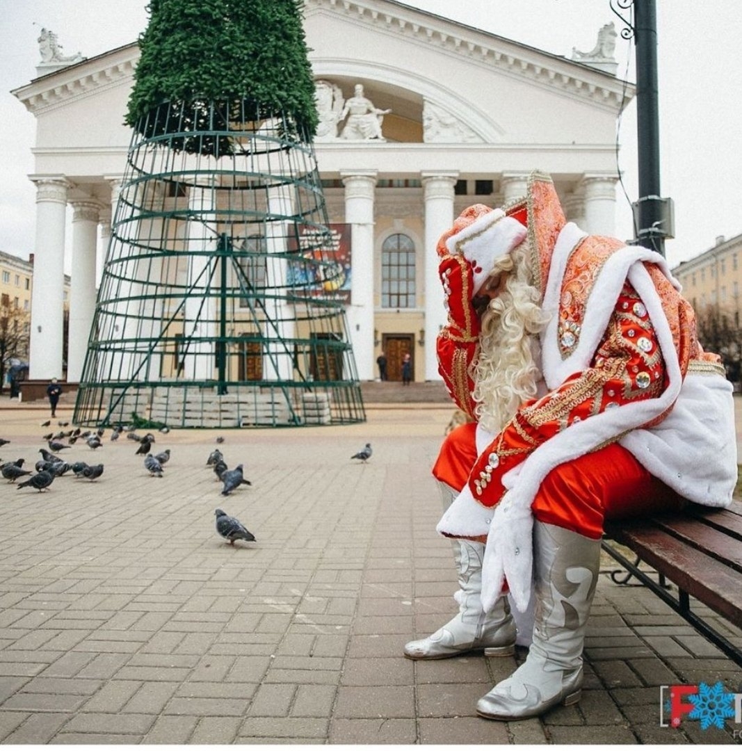 В преддверии нового года 30 декабря. Фото в преддверии нового года. Новогодняя Калуга. Празднуют новый год.