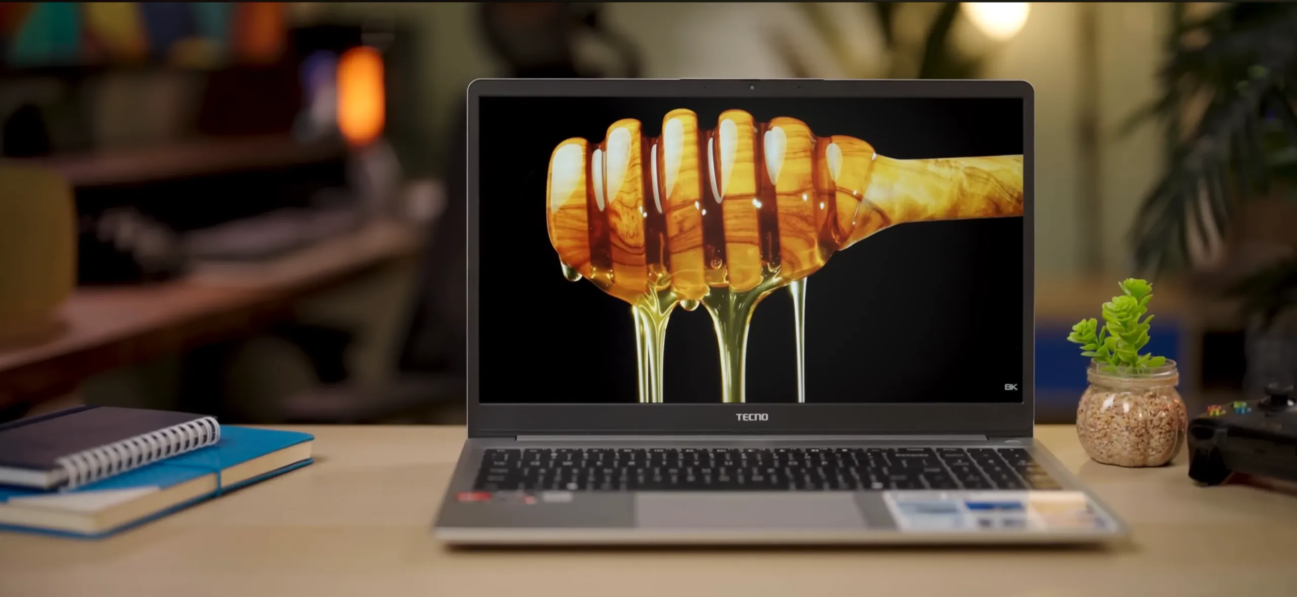 Layar laptop tecno megabook k15s