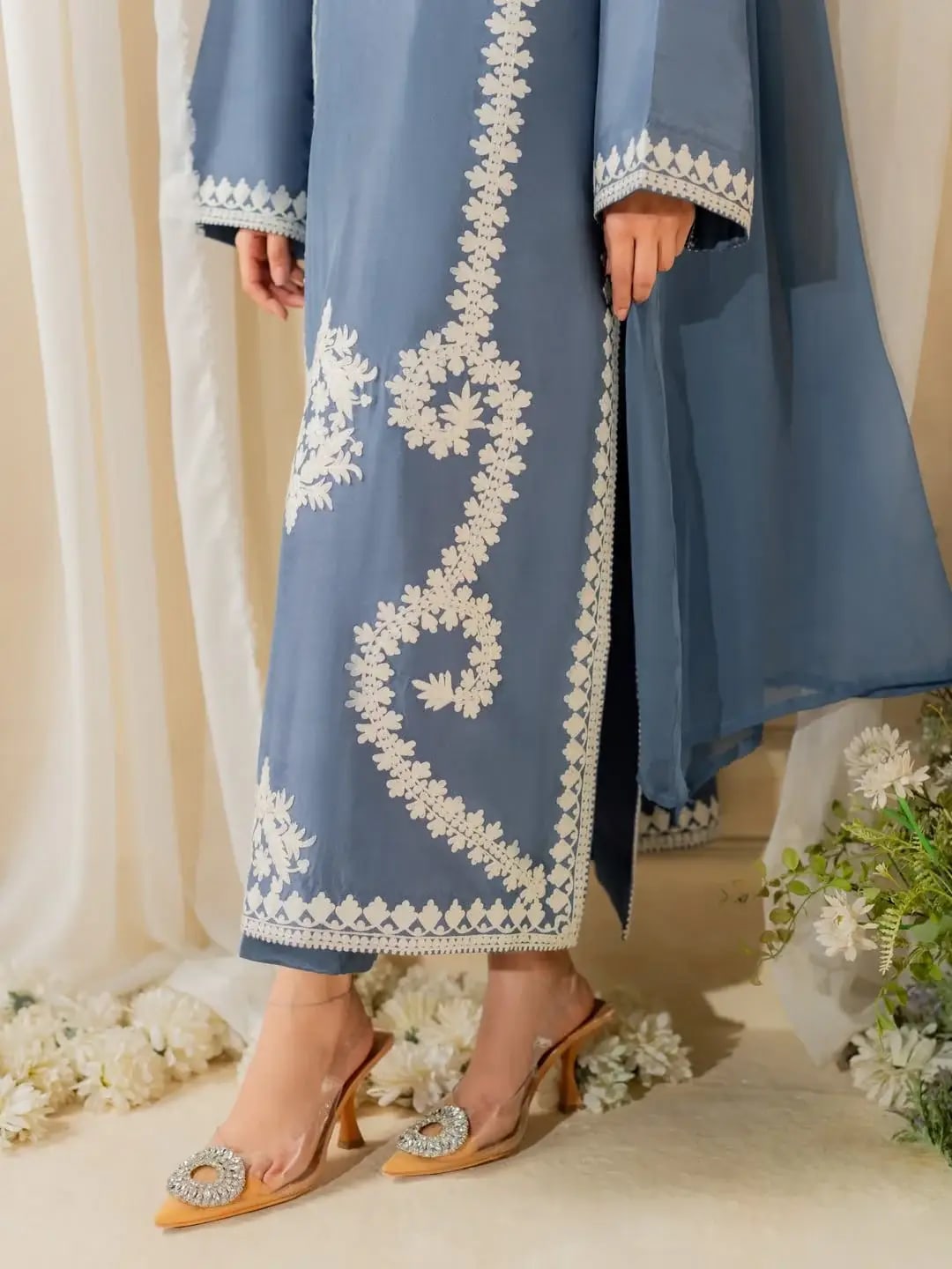 Stunning embroidered raw silk suit set 3 pcs view 3