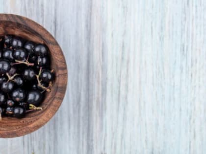 Обрубите смородину под корень: ягоды будете собирать ведрами