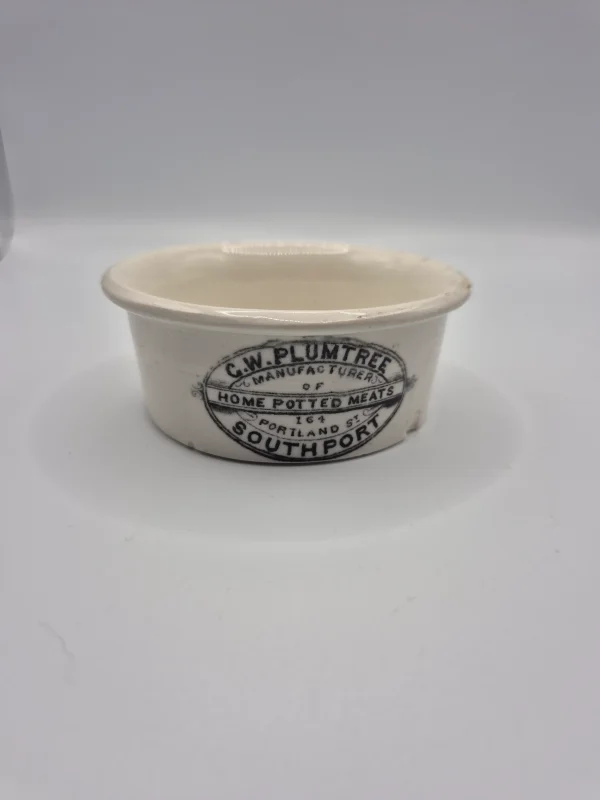 G. W Plumtree Southport Pot