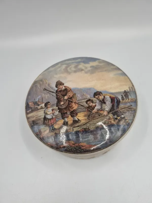 1880s Staffordshire Pratwear Lid & Base