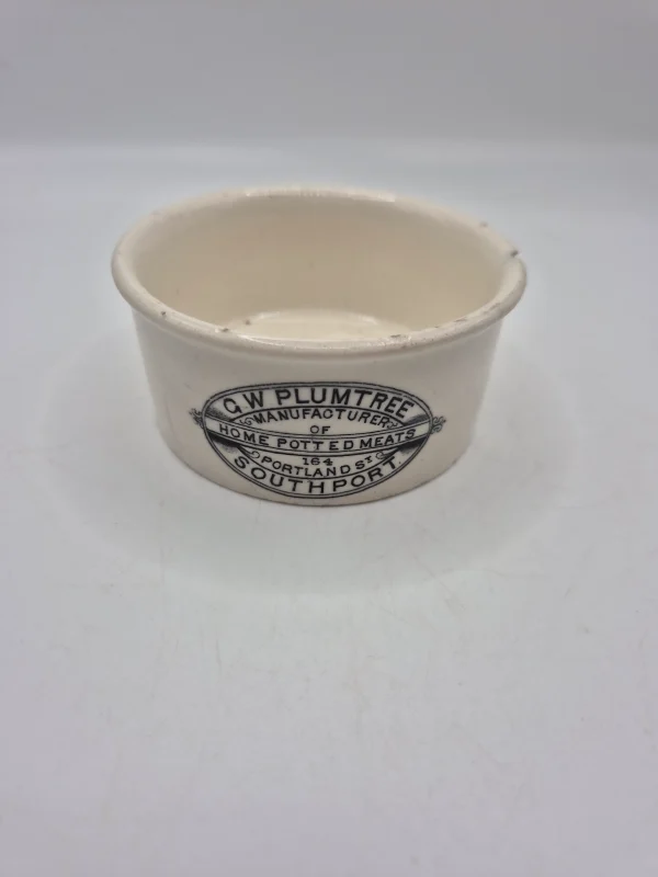 G. W Plumtree Southport Pot