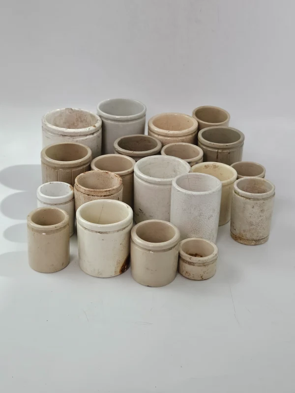 20 SMALL VICTORIAN POTS