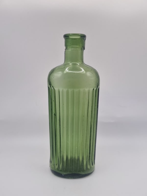 Round Shoulder Green Poison Bottle