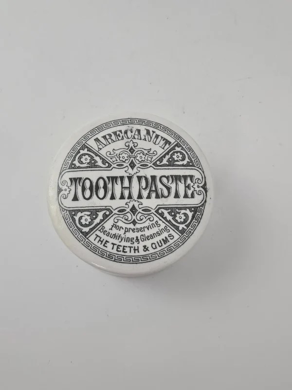 ARECA TOOTHPASTE LID AND BASE