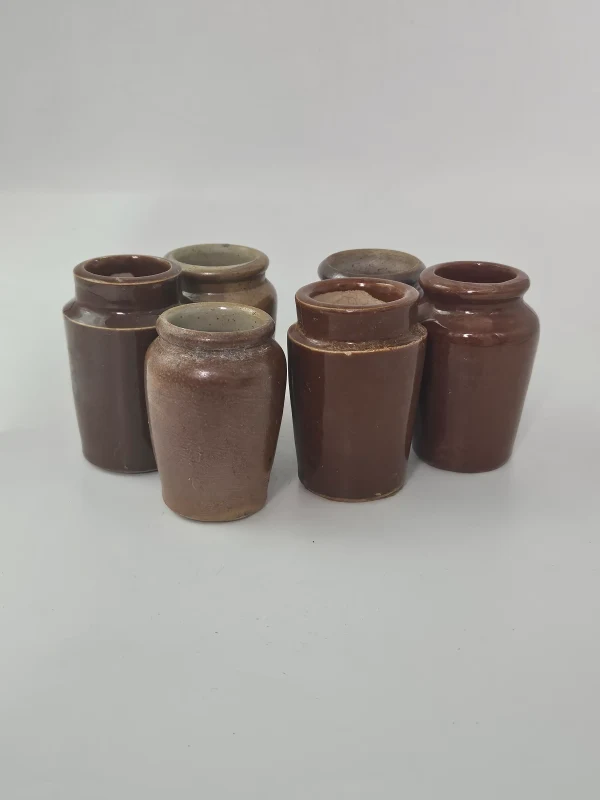 6 SMALL CREAM POTS