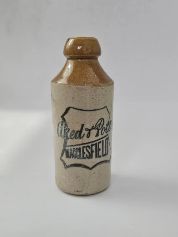MACCLESFIELD GINGER BEER BOTTLE