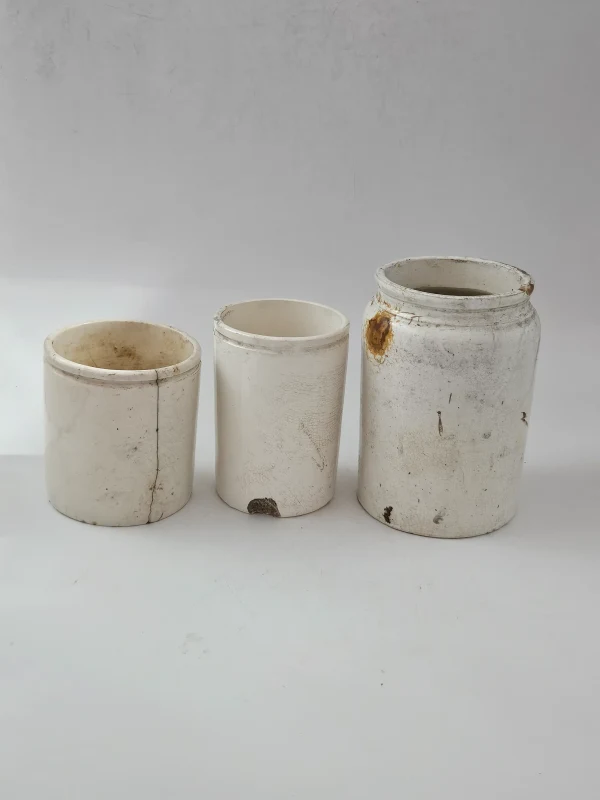 3 IRONSTONE FOOD POTS (FAULTS)