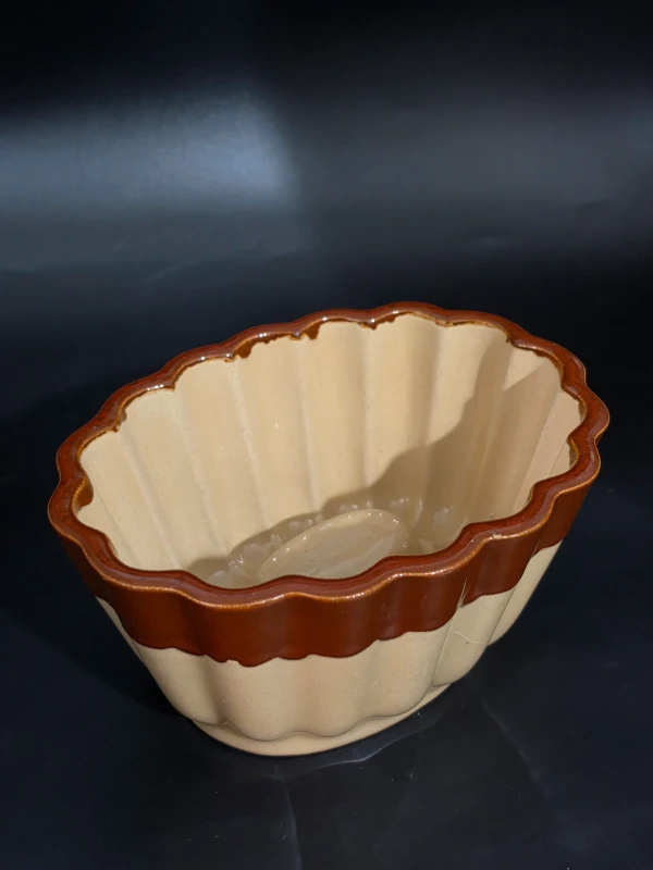 NICE IRONSTONE JELLY MOULD