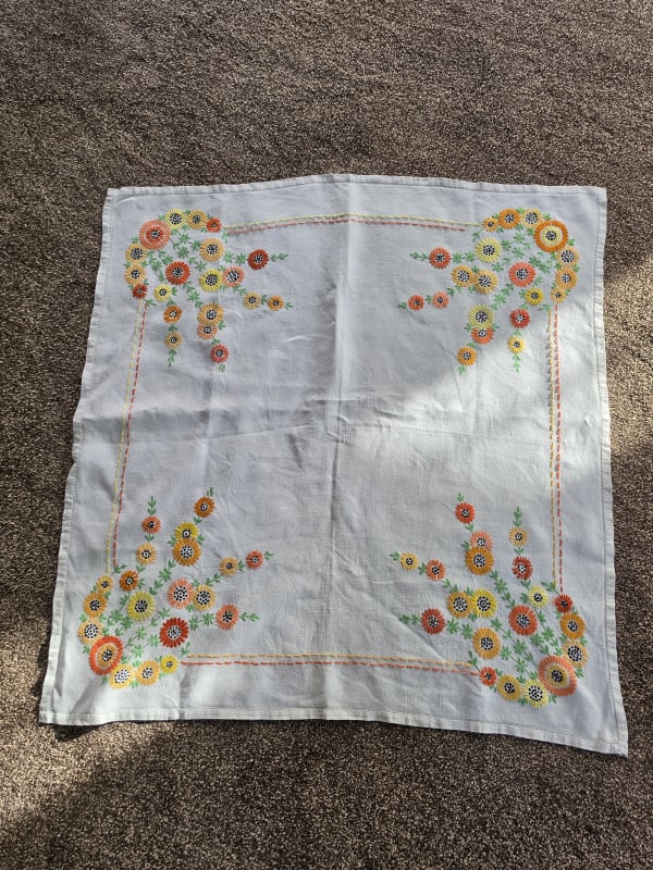 FLORAL VINTAGE TABLE CLOTH