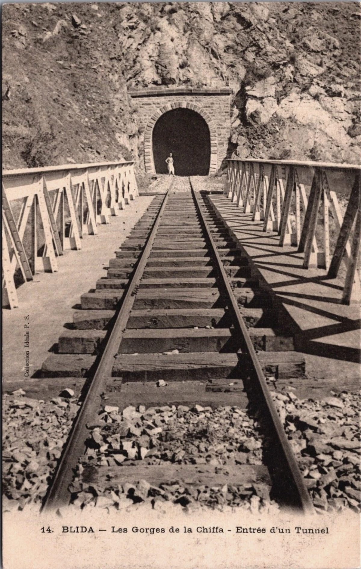 chiffa-tunnel