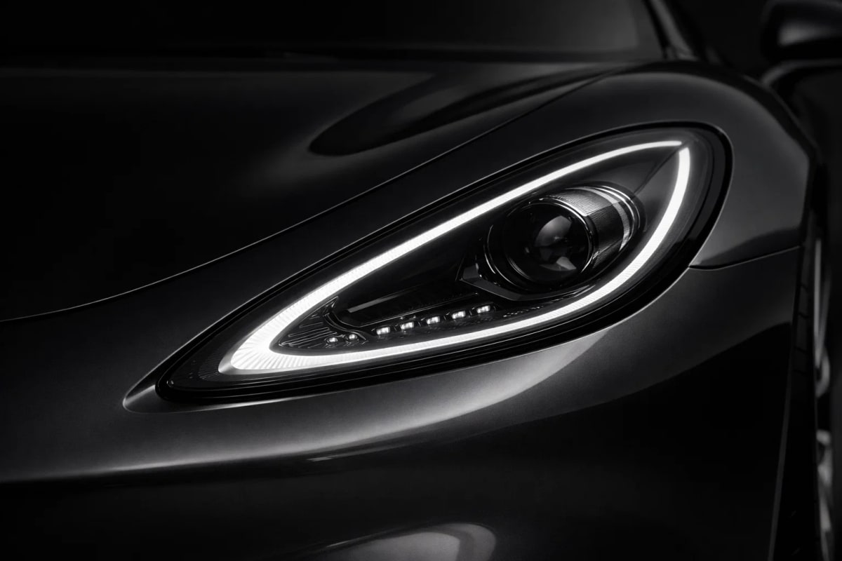 British luxury car headlights - Aston Martin and McLaren LED design philosophy