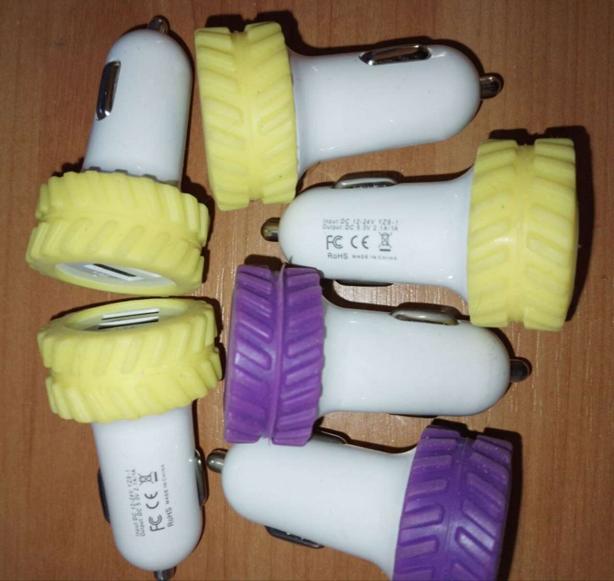 Разветвитель прикуривателя на 2 гнезда USB  USB1-5V 1A, USB2-5V 2.1A