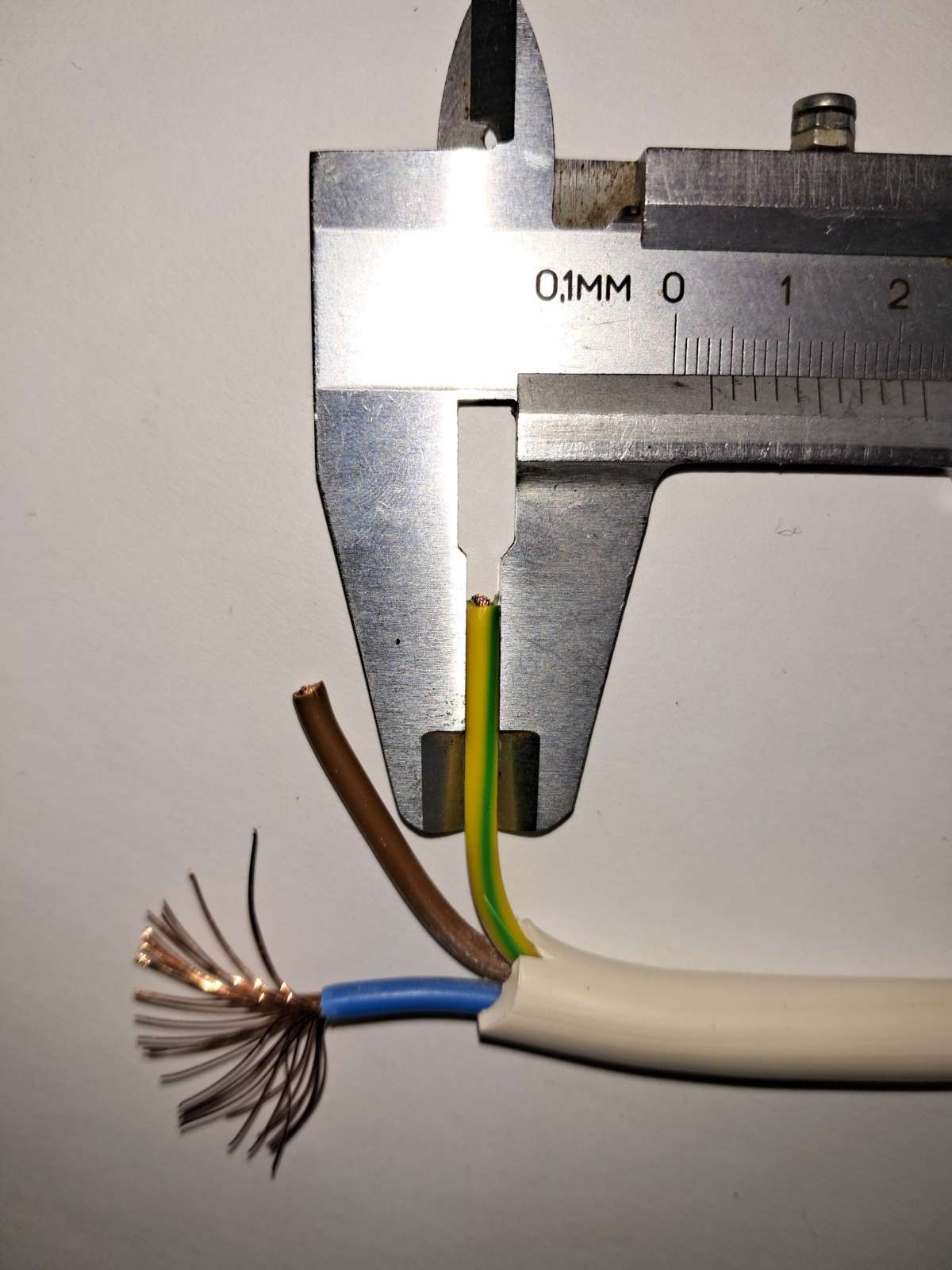 https://res.cloudinary.com/dxzefnveb/image/upload/v1759950499/7824790320_rqiwbv.jpg