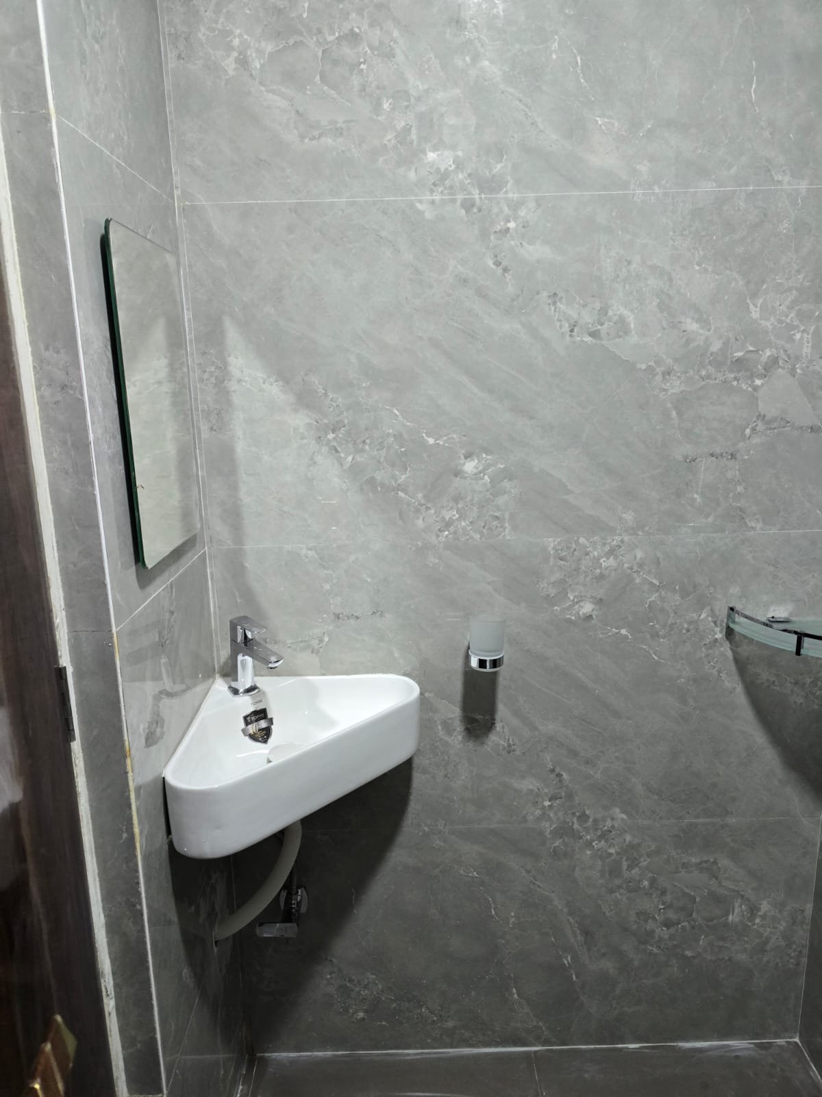 4 BHK Pg for pg in Peddar road , Mumbai