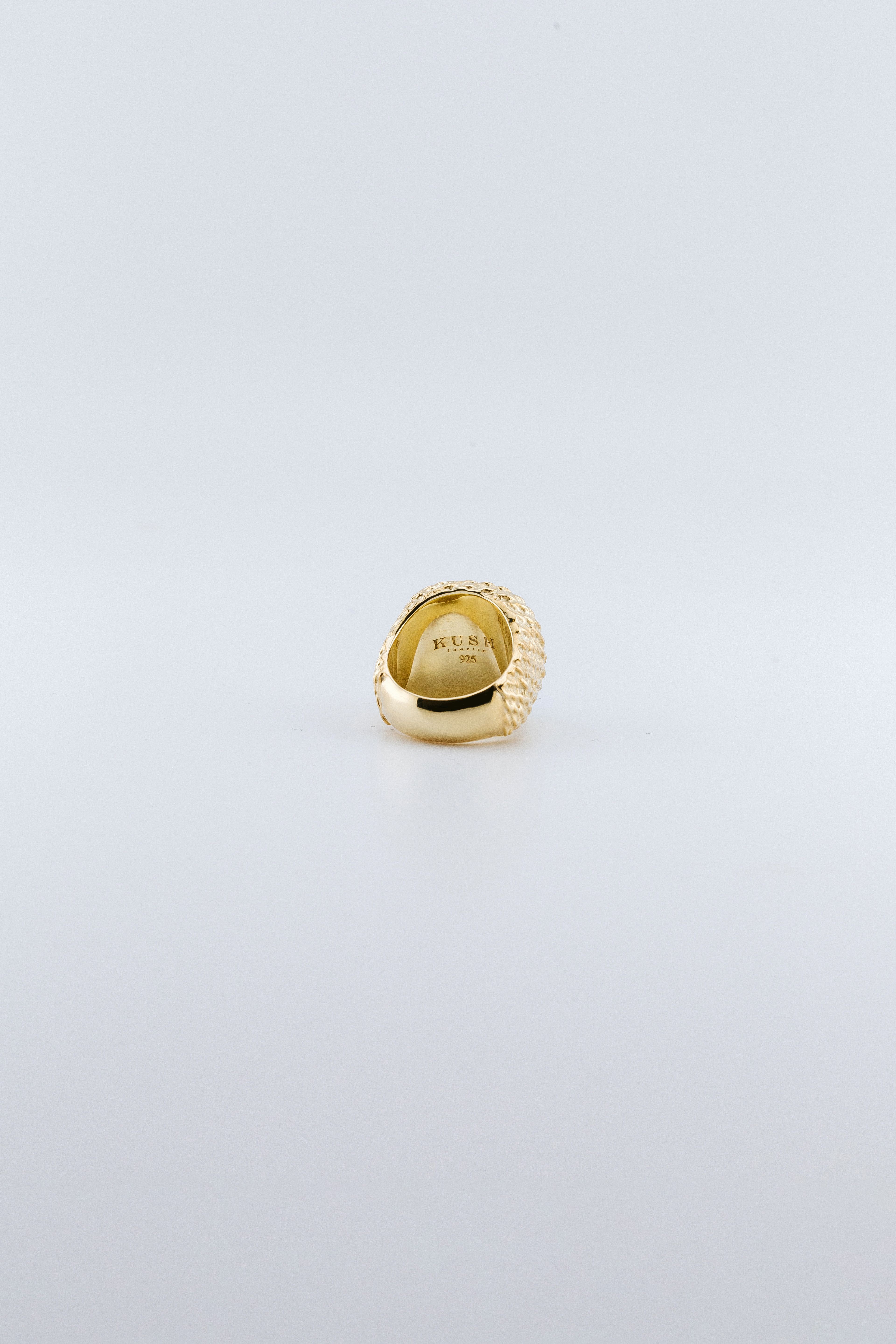 KUSH | RINGS | LAZUR