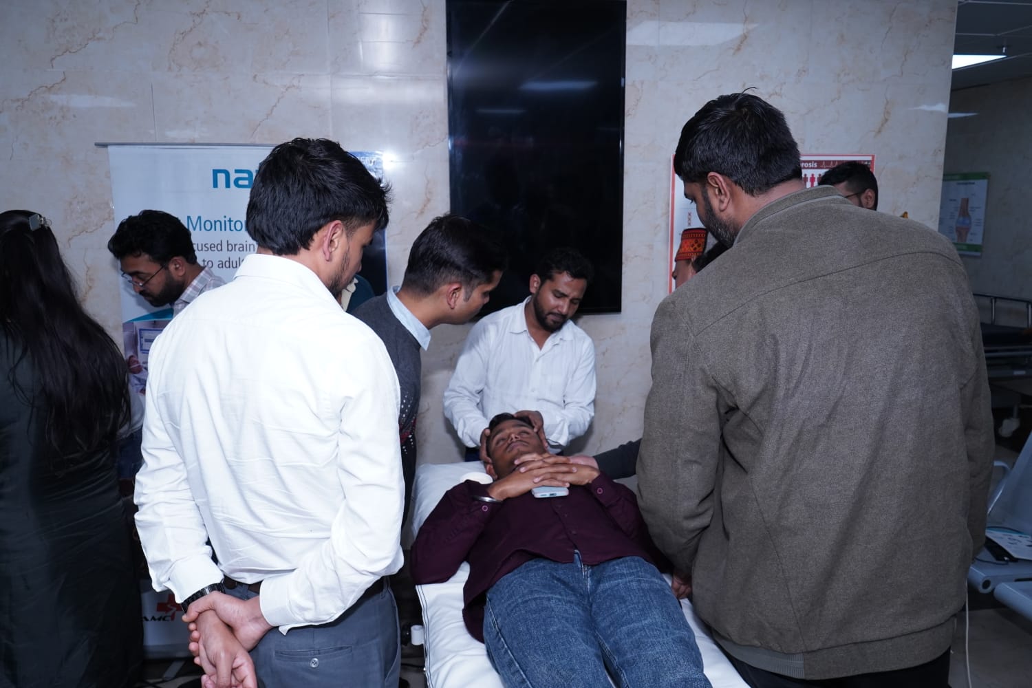 Electrode placement training on a participant