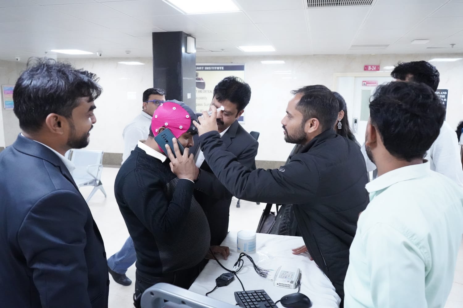 EEG cap placement demonstration during the workshop
