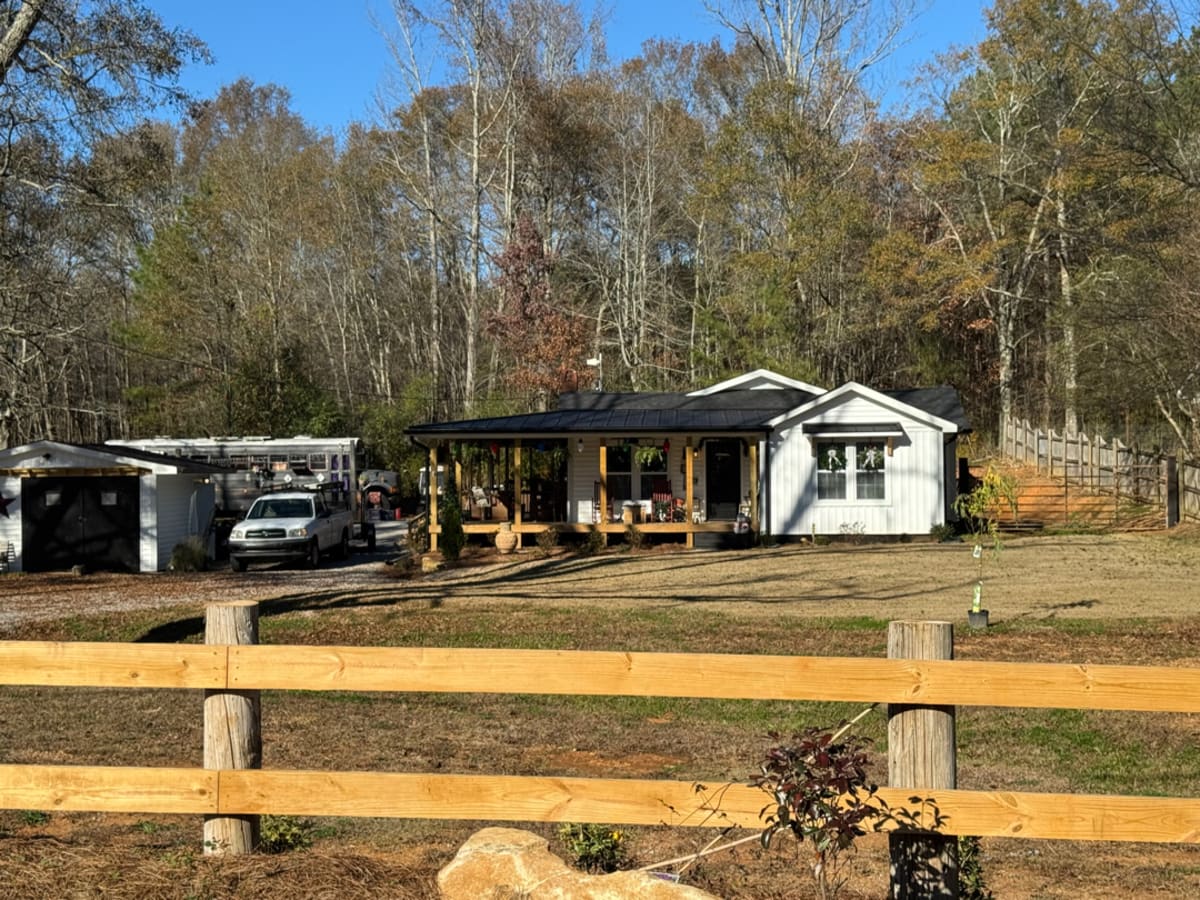 Seamless Gutters in Hartselle, AL — Photo 3