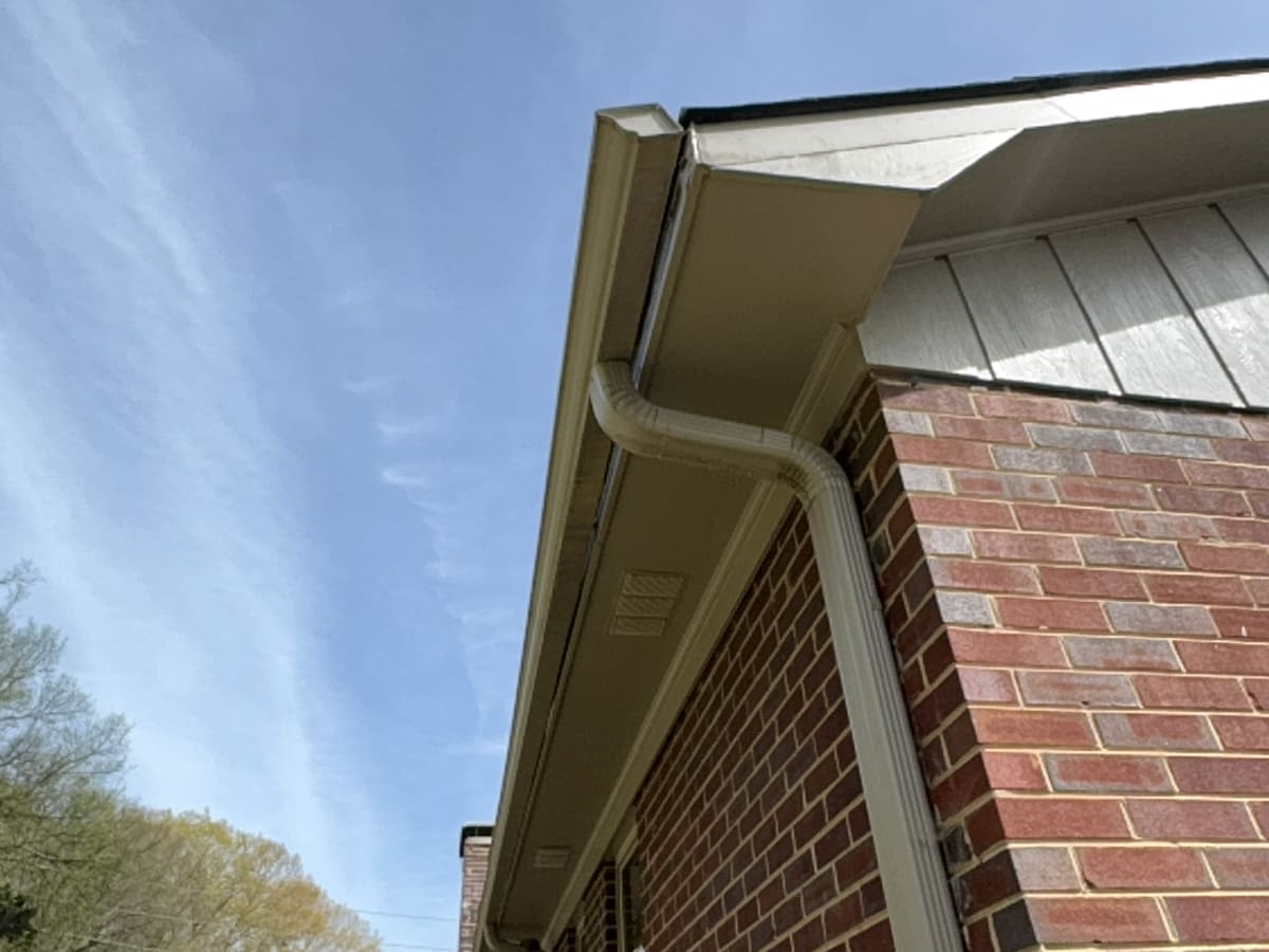 Seamless Gutters in Huntsville, AL — Photo 1