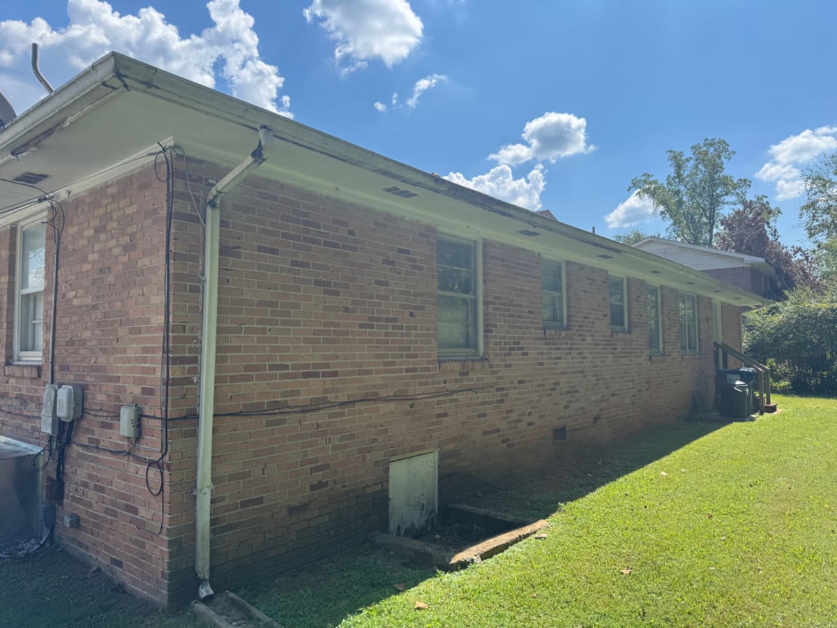 Seamless Gutters in Huntsville, AL — Photo 2