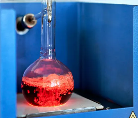 Проведём исследования нефтепродуктов для их анализа в нефтехимической лаборатории