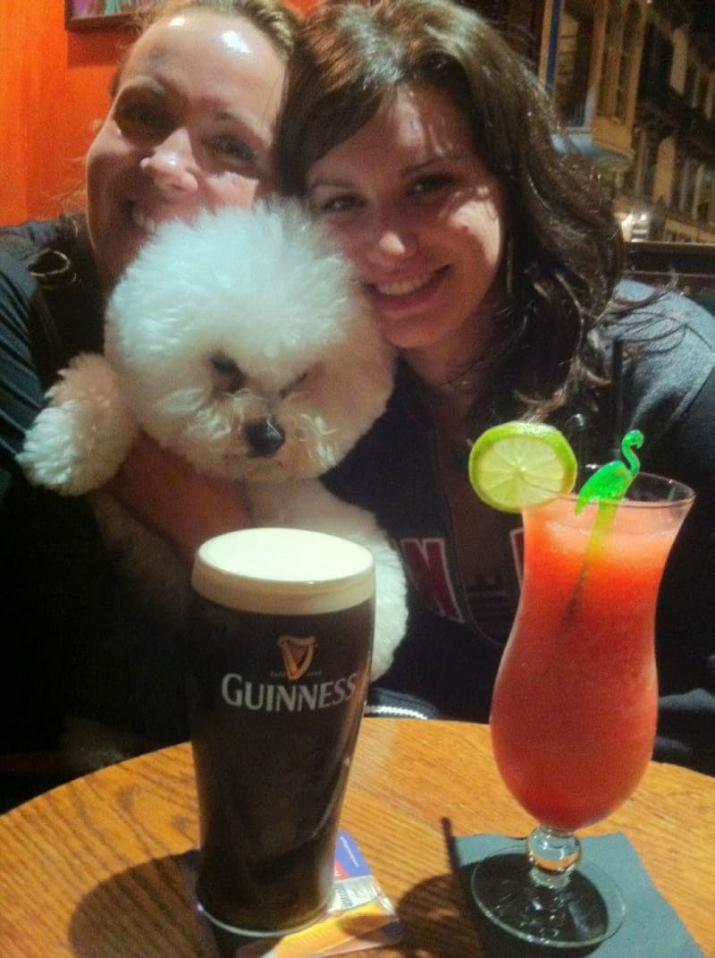 Nightlife in Barcelona with the girls and Tony !